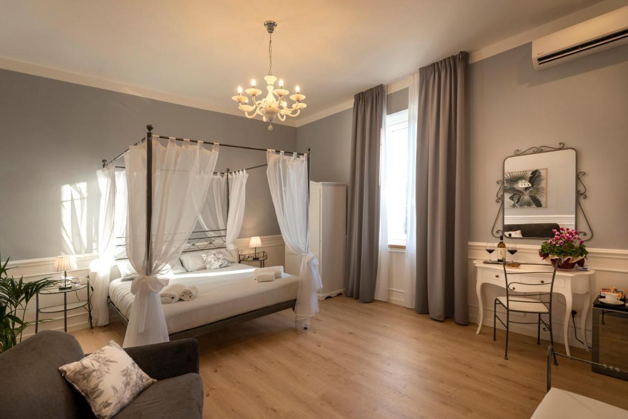 Villa Bernasconi Narzole Стая снимка